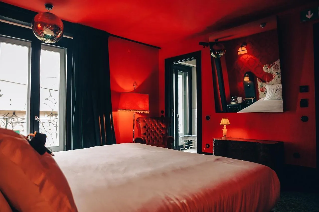 Pensao Amor Madam'S Lodge Lisbon