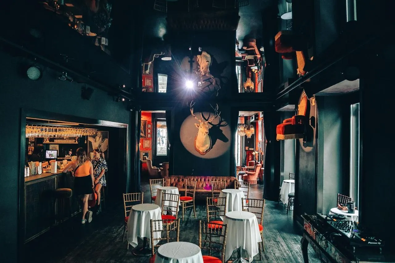 Pensionat Pensao Amor Madam'S Lodge Lisboa