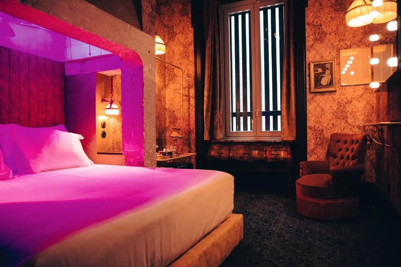 Pensao Amor Madam'S Lodge Lisboa Portugal