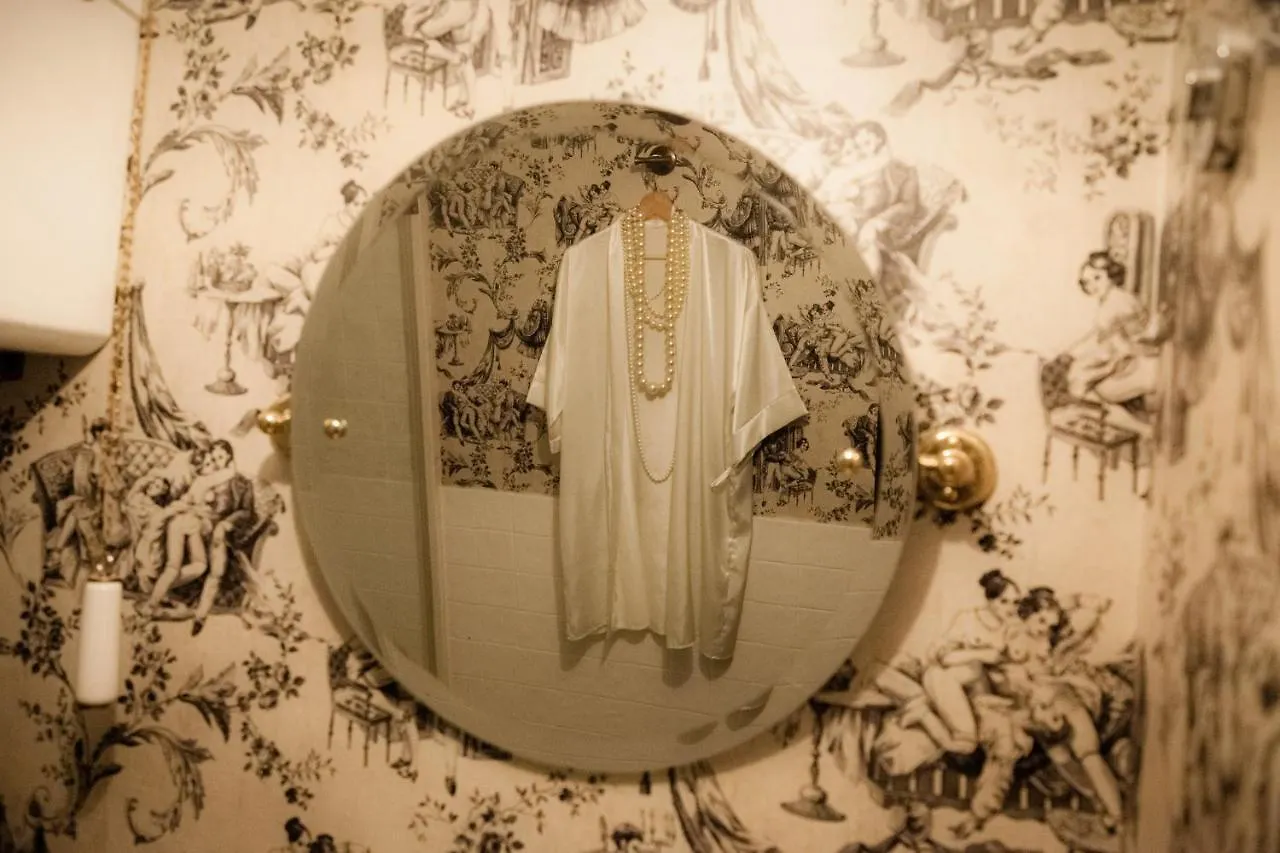 Pensao Amor Madam'S Lodge Lisboa Pensionat