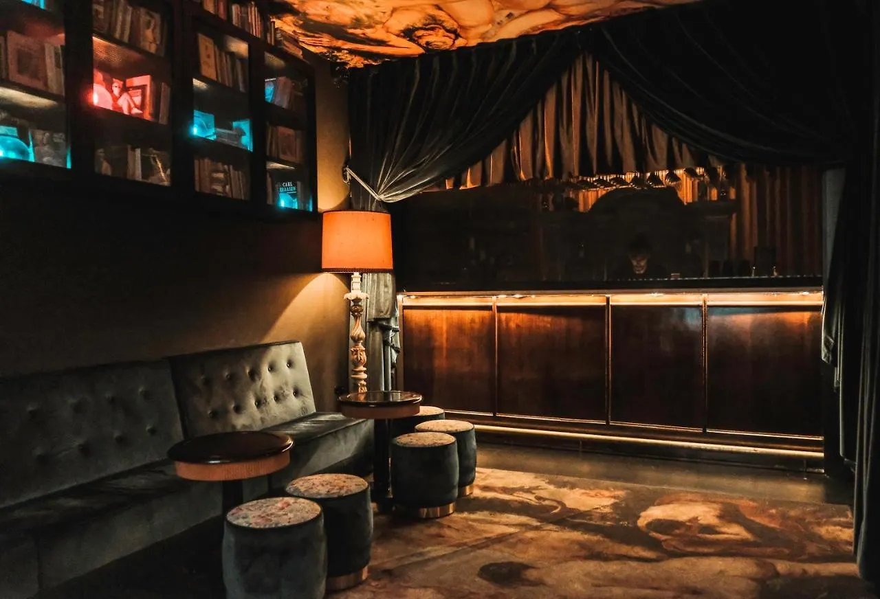 Pensionat Pensao Amor Madam'S Lodge Lisboa