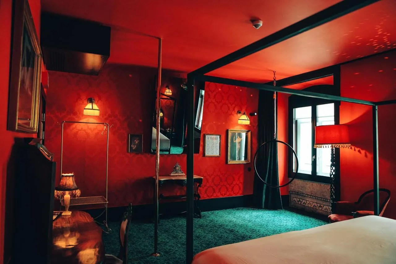 Pensionat Pensao Amor Madam'S Lodge Lisboa