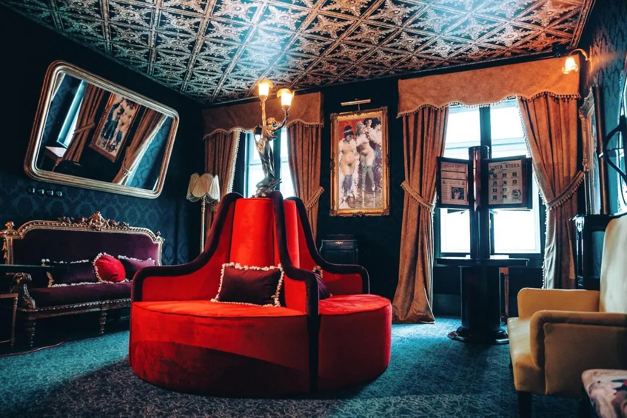 Pensao Amor Madam'S Lodge Lisboa Pensionat