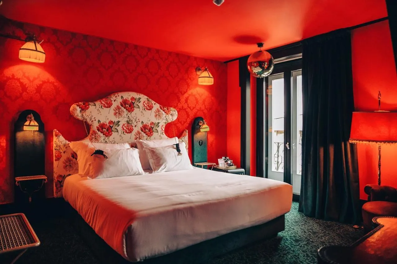 Pensao Amor Madam'S Lodge Lisbon