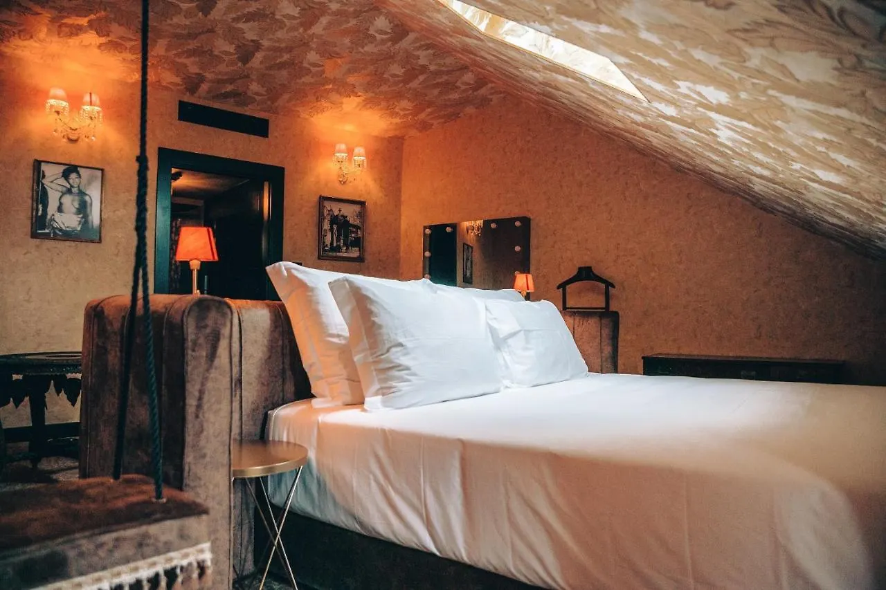 Pensao Amor Madam'S Lodge Lisbon 0*,